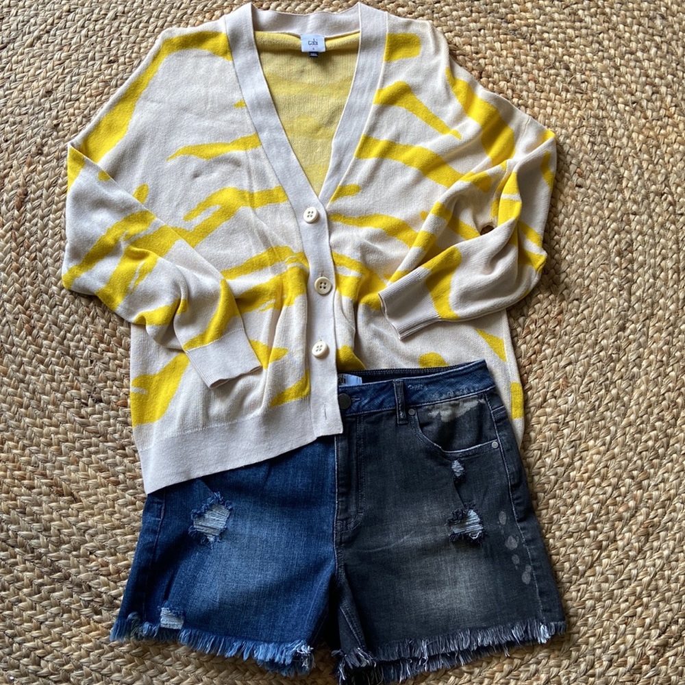 Cabi Roar Cardigan NWOT